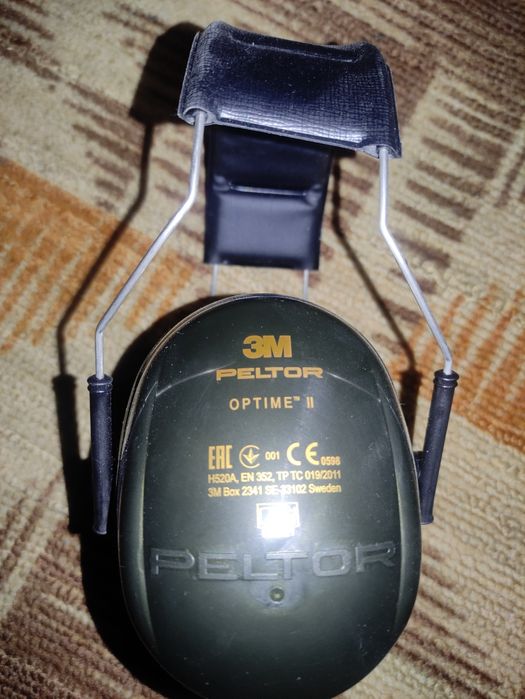 тактичні навушники.