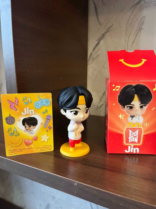 Іграшка Jin (BTS) TinyTAN з McDonald’s