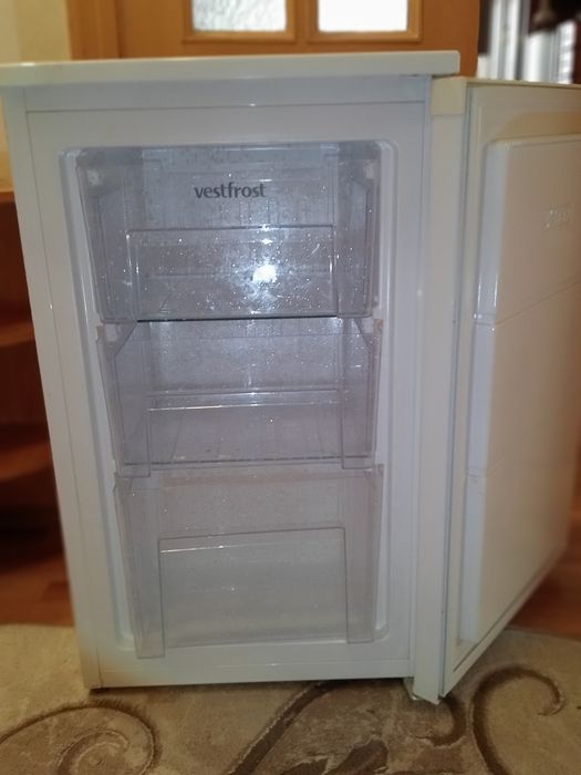 Морозильна камера Westfrost CMF085Wвиробник Туреччина