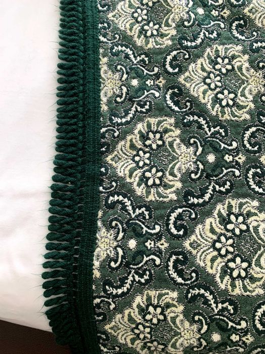 Colcha/cobertor em tons verde e branco