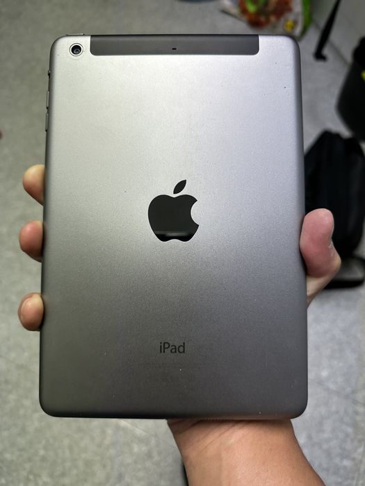 iPad 2.ª Geração 32 Gb - Wifi + Sim card slot