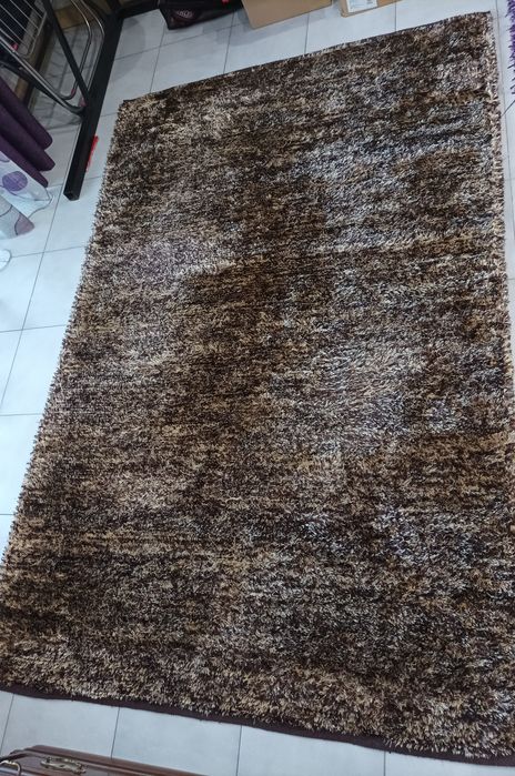 Carpete Castanha e Beje