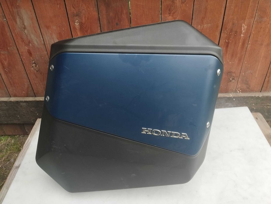 Honda NT 1100 Kufer Boczny oryginalny prawy
