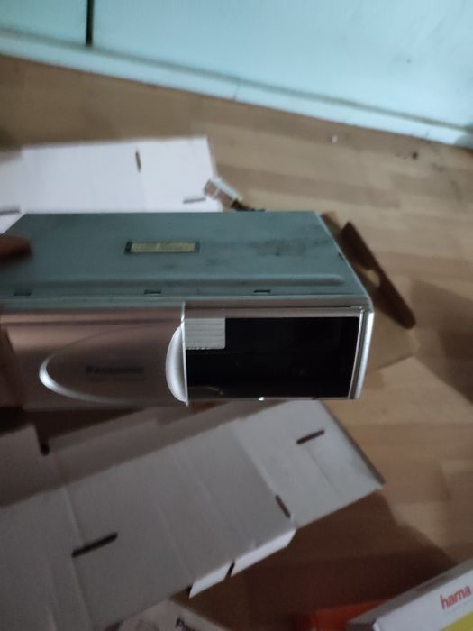 Caixa CDs Panasonic CX DP9061EN