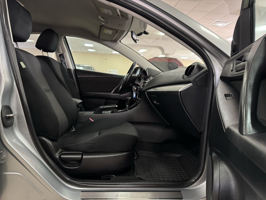 Mazda 3 Sedan 2.0i 16V 5АКПП 2012 р.в. (150 к.с.)