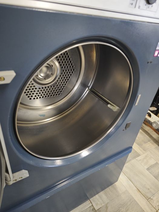 Професійна сушильна машина 12 кг Miele T