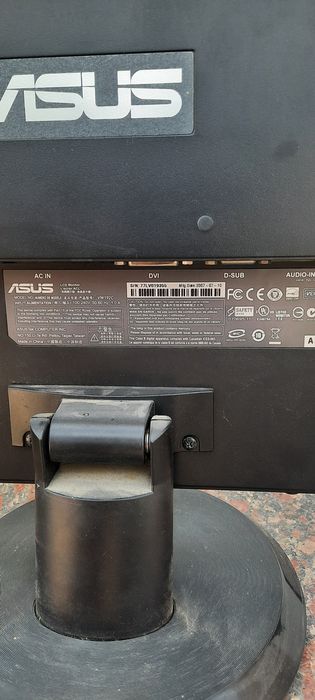 Монітор до комп'ютера