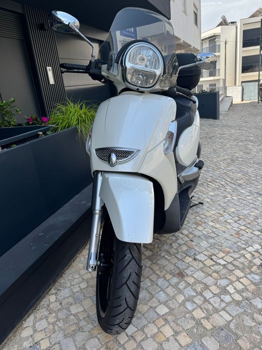 Scooter Aprilia 300cc