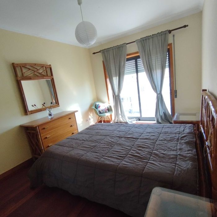 Apartamento T2+1 junto à praia