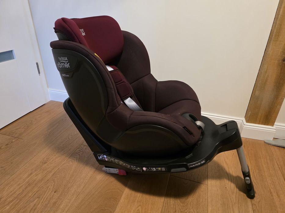 Fotelik samochodowy Britax Romer Dualflex M i-size
