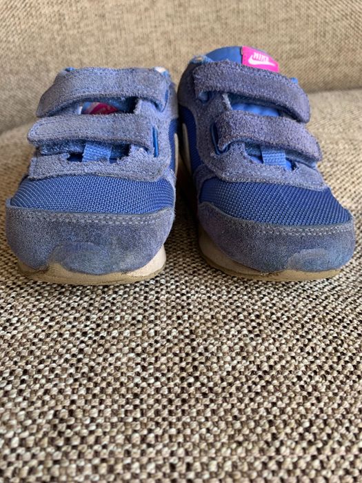 Продам кроссовки Nike