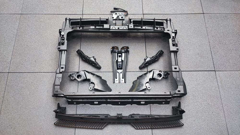 Центральний кронштейн бампера телевізор VW Tiguan 18 20 21 22 Allspace