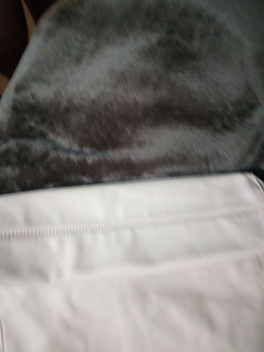 33. Duża torebka damska