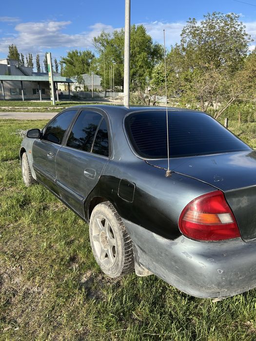 Hyundai  sonata 1996