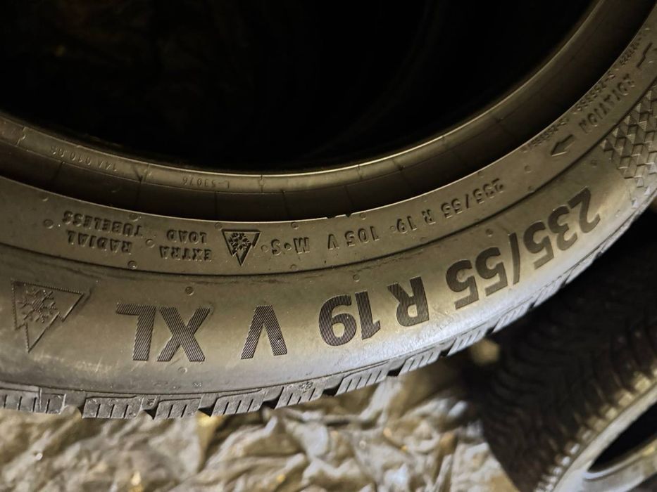 Зимові шини 235 55 R19 Continental 2022рік