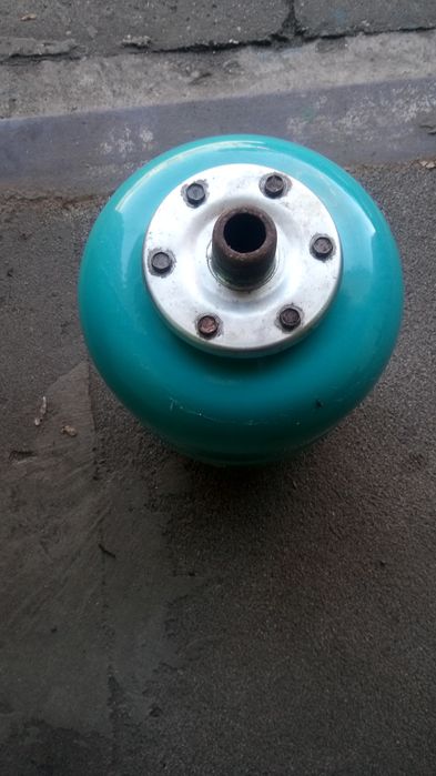 Zbiornik przeponowy 8L .