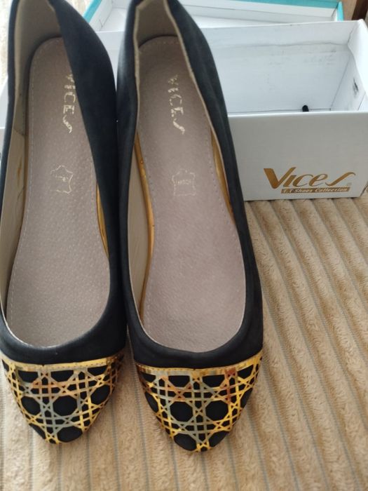 Czarne baletki , firmy Vices