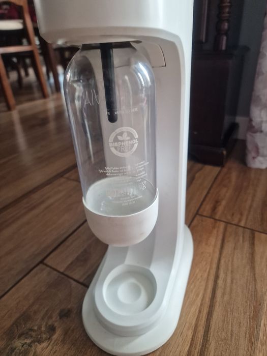 Saturator do gazowania wody Aqvia