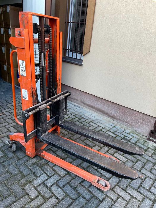 Wózek paletowy, masztowy, sztaplarka