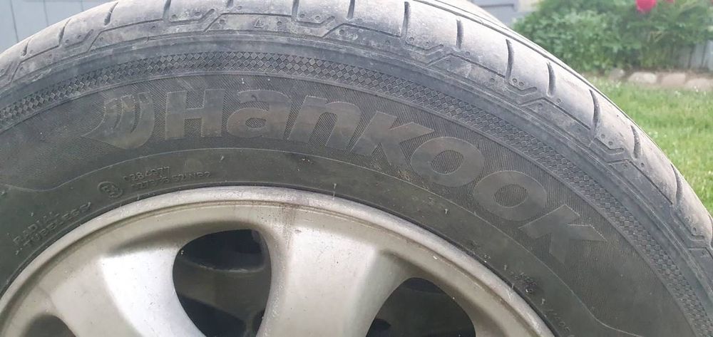 Литі диски KIA Cee'd R15 5×114,3 ET50 + шини Hankook 195/65 R15