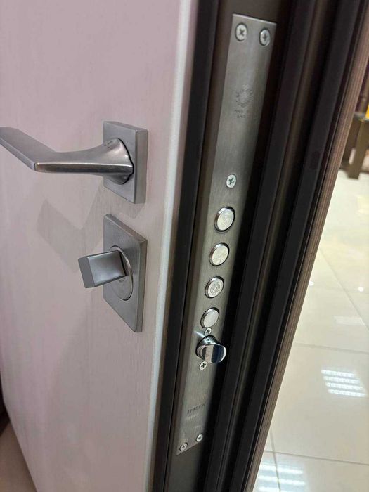 Вхідні двері преміум сегмент