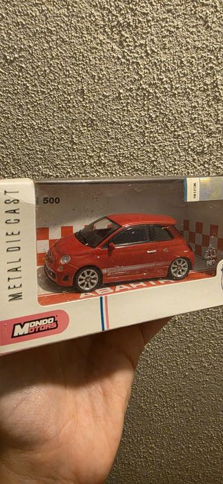 Miniatura Fiat 500 Abarth Mondo Motors