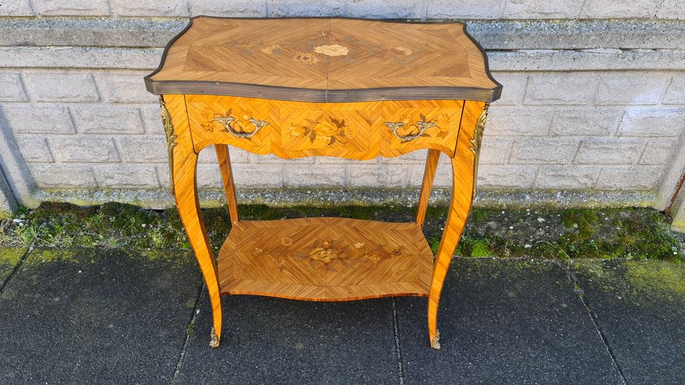 Stolik stylowy Intarsje