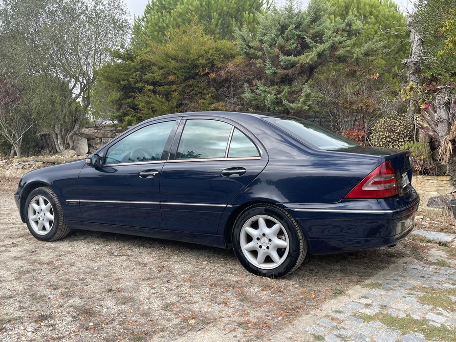 Mercedes-Benz  C270 — photo 5