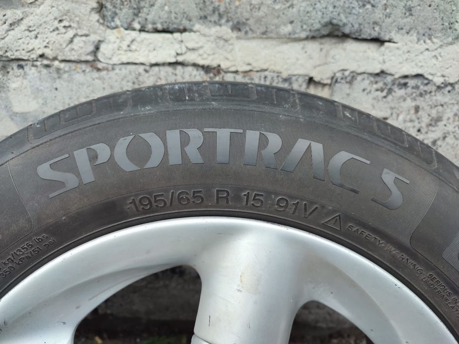 Komplet kół z oponami letnimi 4x108 195/65 R15