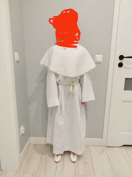 Sprzedam albę komunijną 152/158