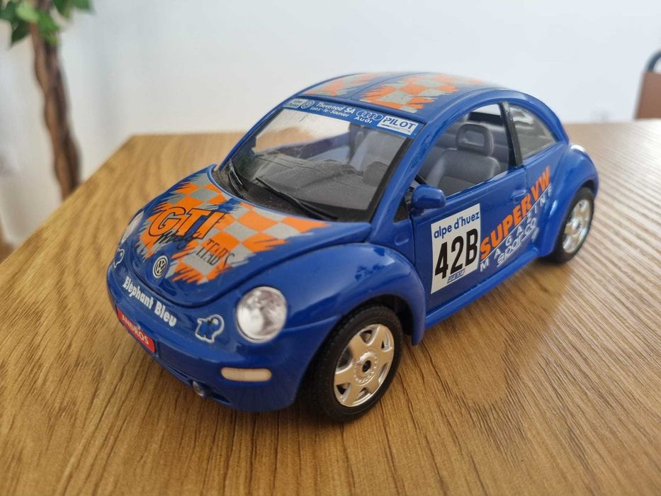 Miniatura Volkswagen New Beetle