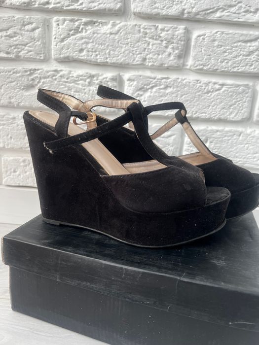 Замшеві босоніжки