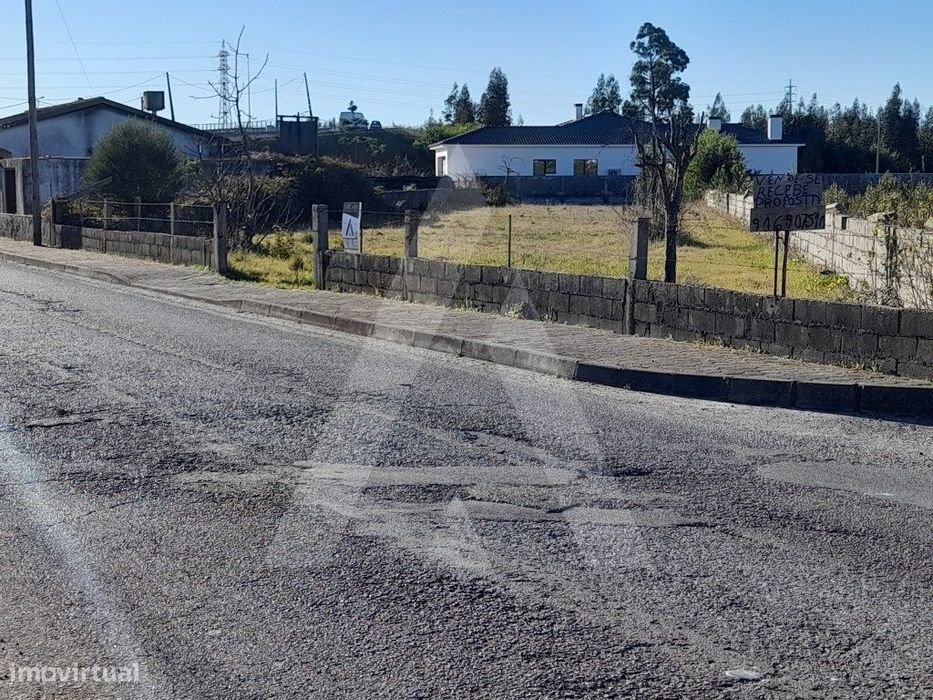 Land for construction of a single-family home in Calvão