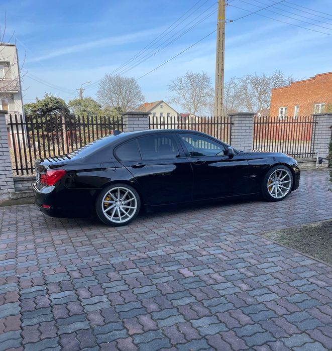 Auto do ŚLUBU BMW serii 7 F01 Czarne