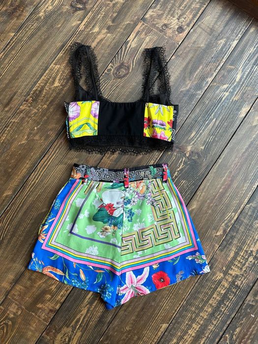 Шикарний літній костюм versace