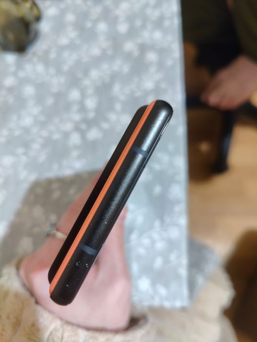 Обмен pixel 6 8/128 neverloc