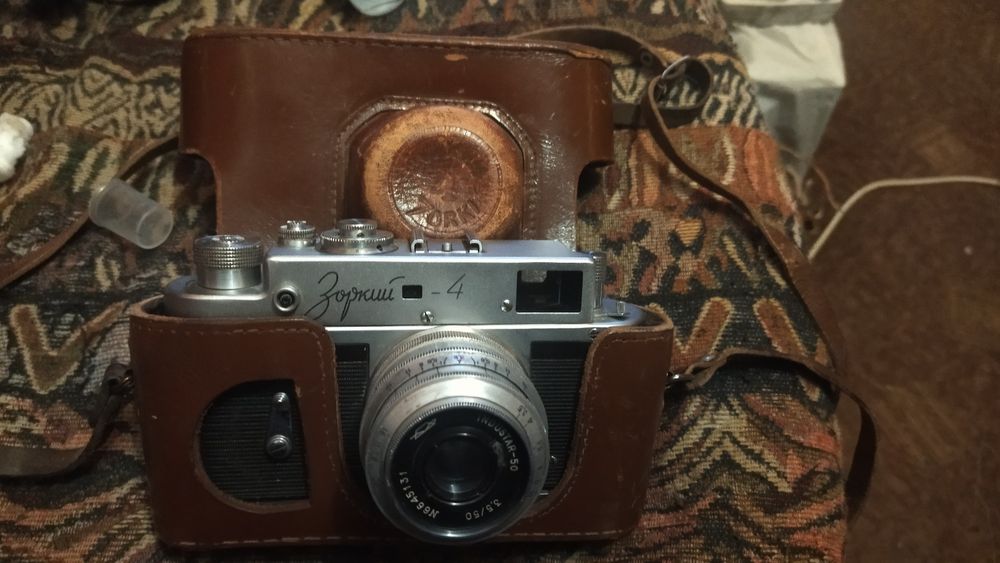 Фотоаппарат Зоркий 4 и Смена 8М СССР
