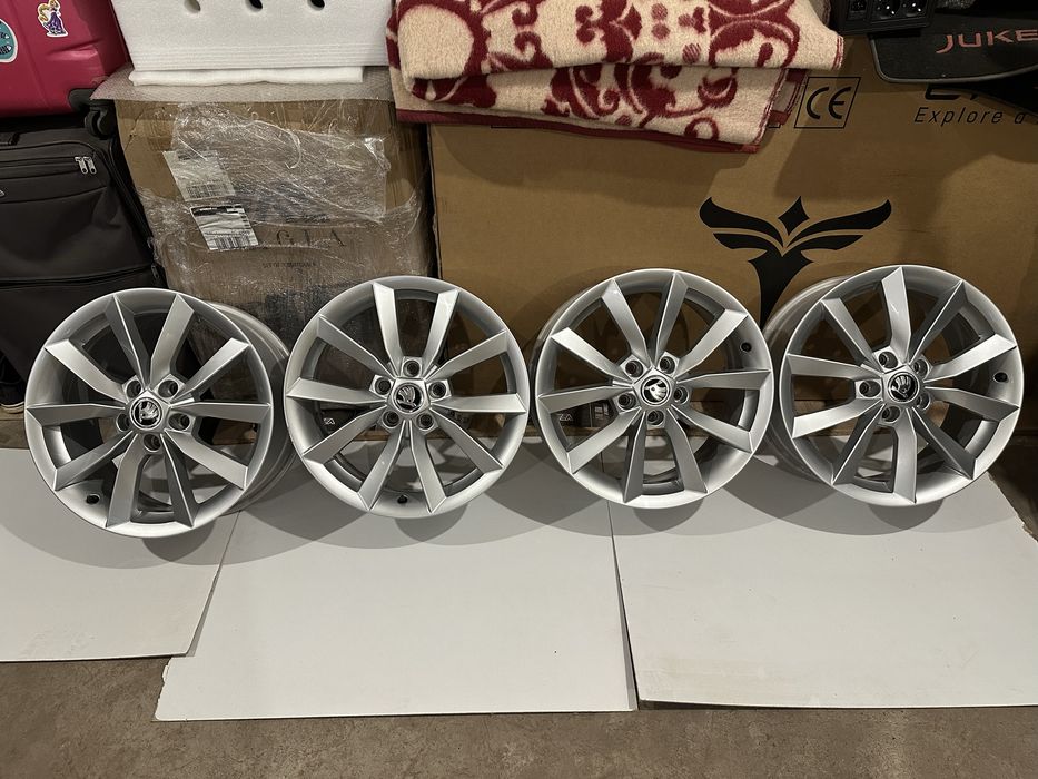 Диски Skoda 17 7j et45 5L0601025K