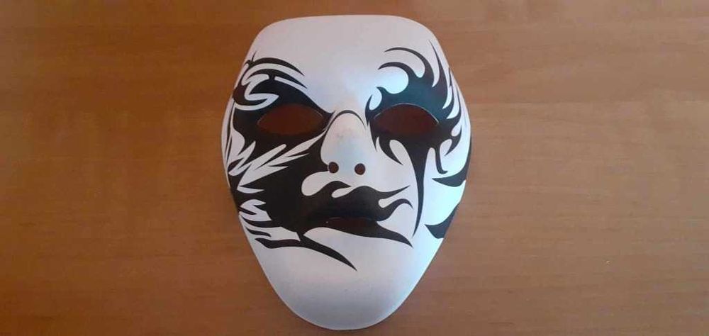 Straszna maska plastikowa