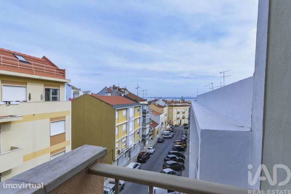 Apartamento T4 em Beato de 86 m2