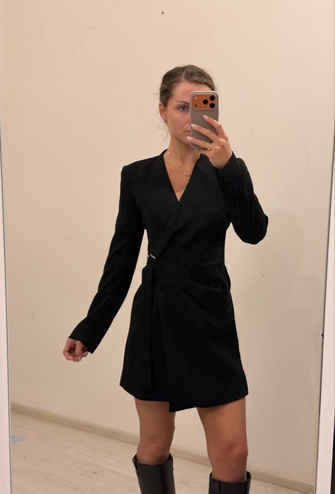 Сукня чорна Mango