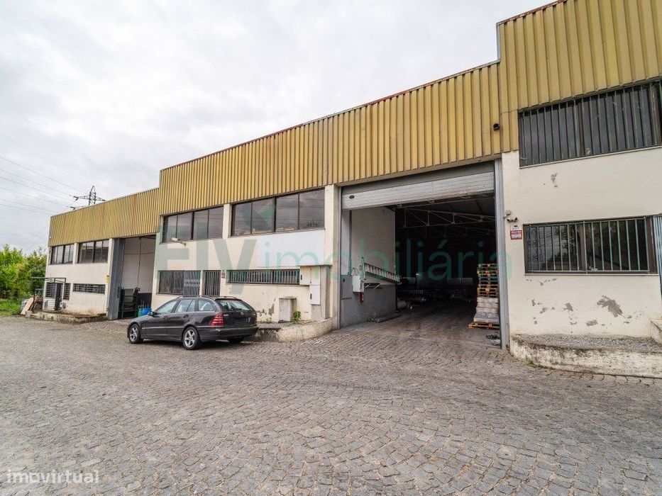 Pavilhão Industrial para Venda - Vila Nova de Famalicão