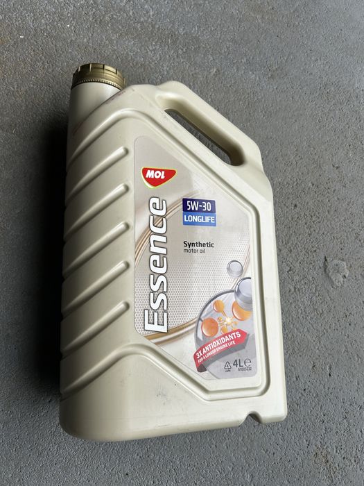 Olej syntetyczny MOL 5W30