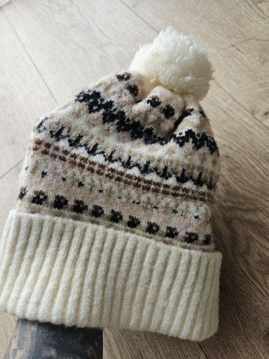 Damski zestaw zimowy: szal + czapka z pomponem