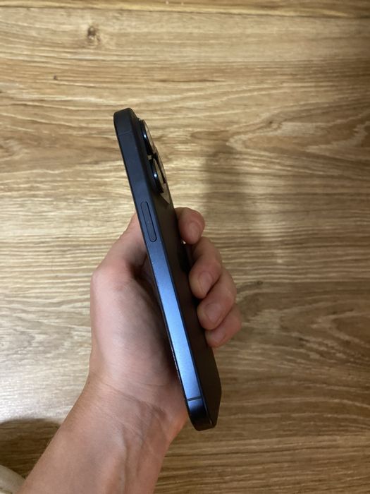 IPhone 15 Pro Blue Titanium