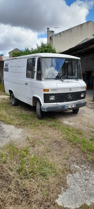 Mercedes 407D 2.4 Diesel 1983 Clássica