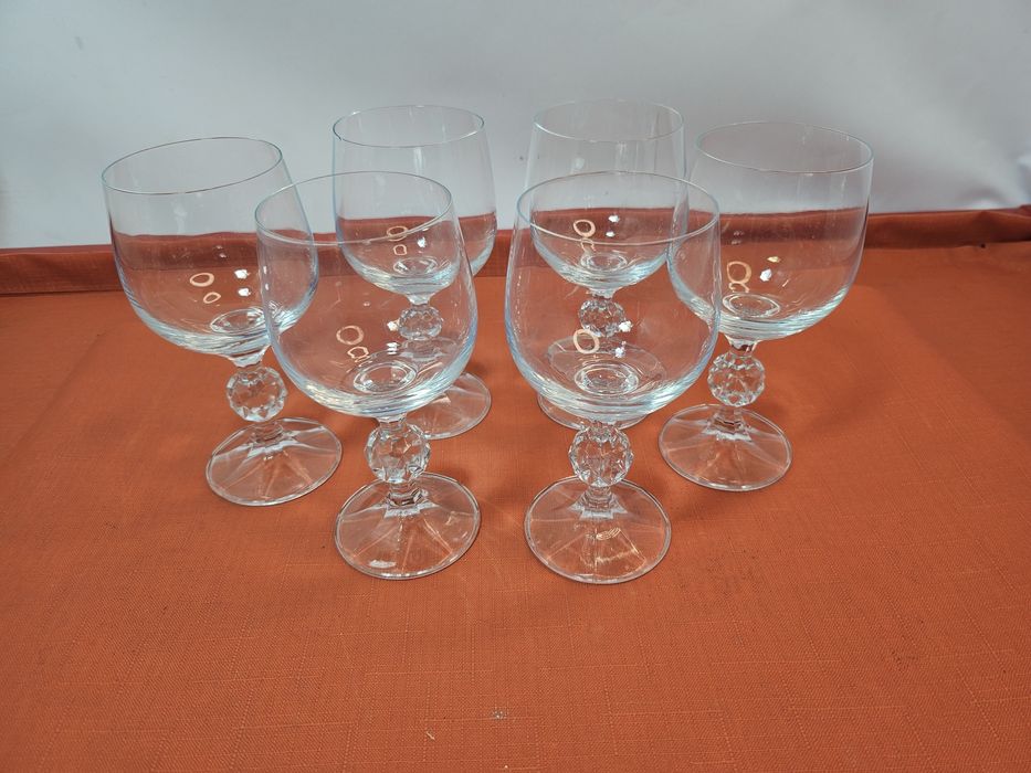 Pięć kryształowych kieliszków do wina Bohemia