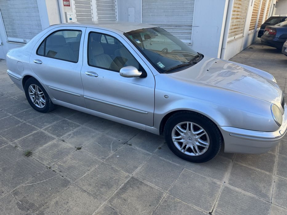 Lancia lybra 1.9 gásoleo 2002