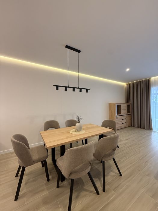 Продаж новенького котеджу з ремонтом