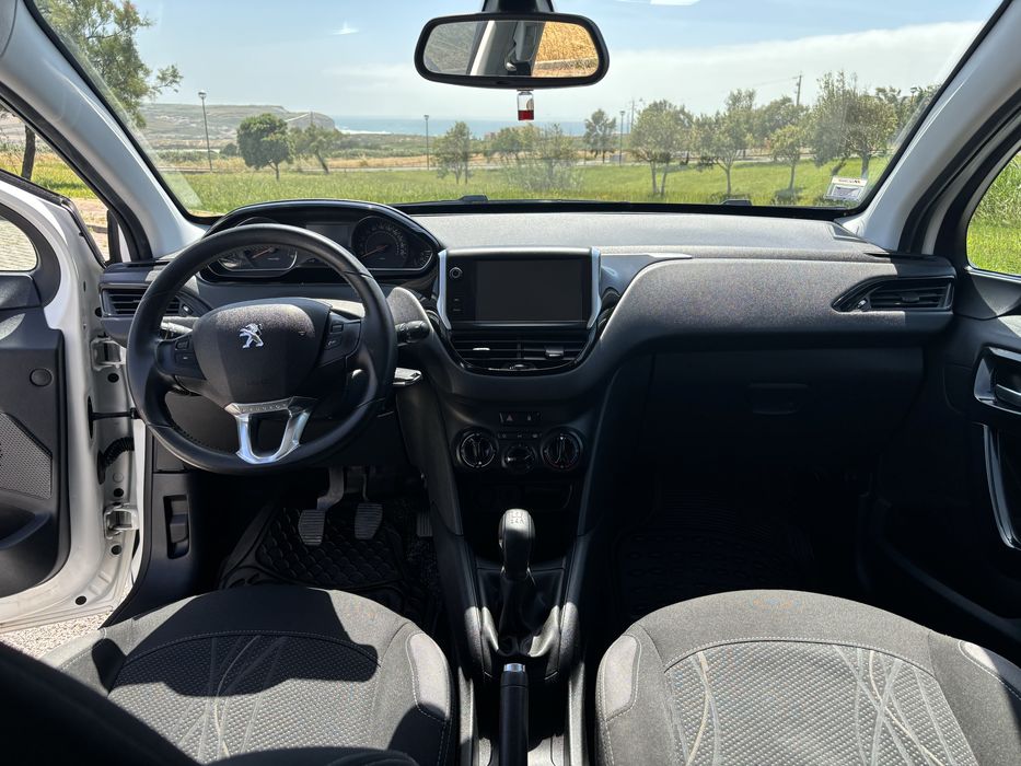 Peugeot 208 1.4 HDi 2014